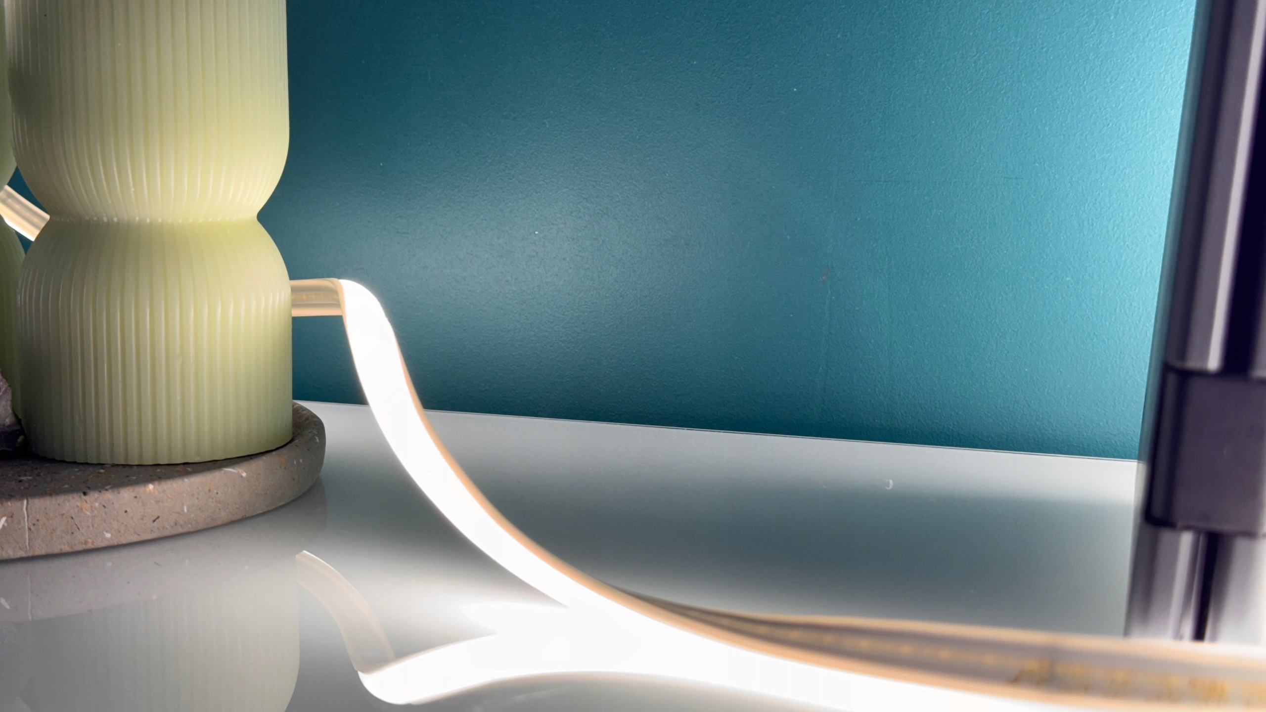 Neon LED 2835 230V 10W Biały Zimny Cięcie co 10 cm 240 LED - obrazek 5