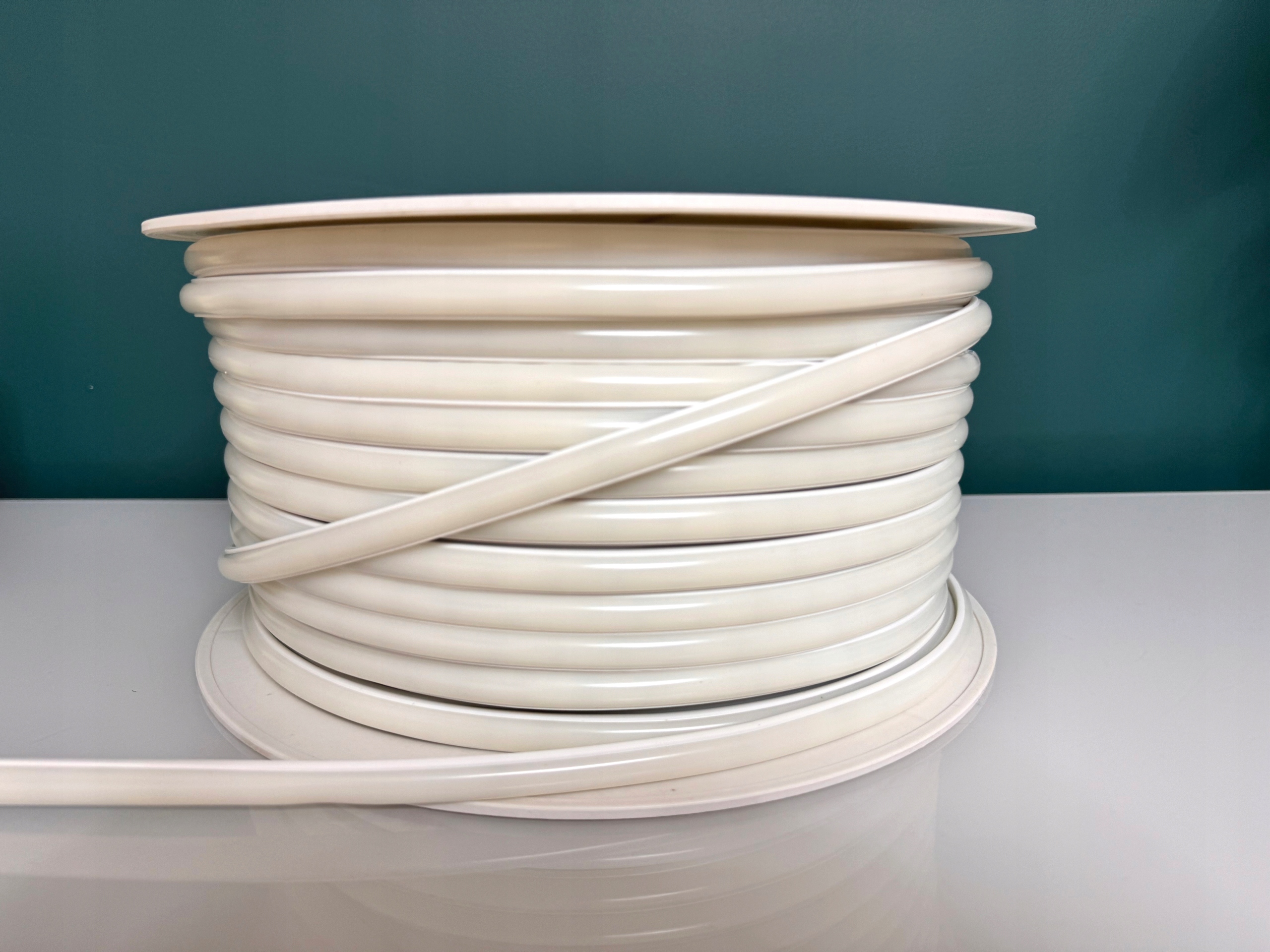 Neon LED 2835 230V 10W Biały Zimny Cięcie co 10 cm 240 LED - obrazek 9