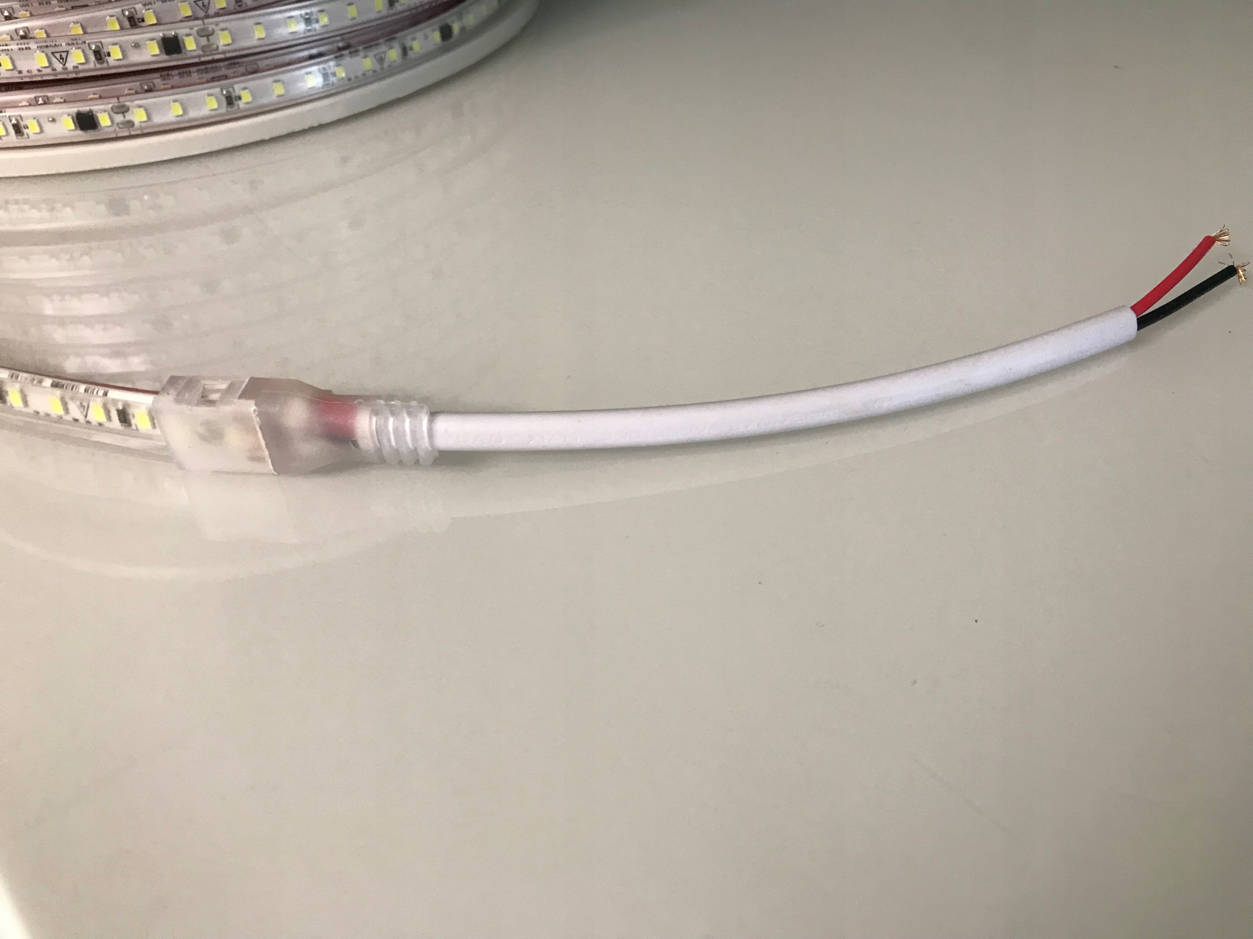 Taśma LED 2835 230V 12W Biała Ciepła Cięta co 10 cm IP67 - obrazek 13