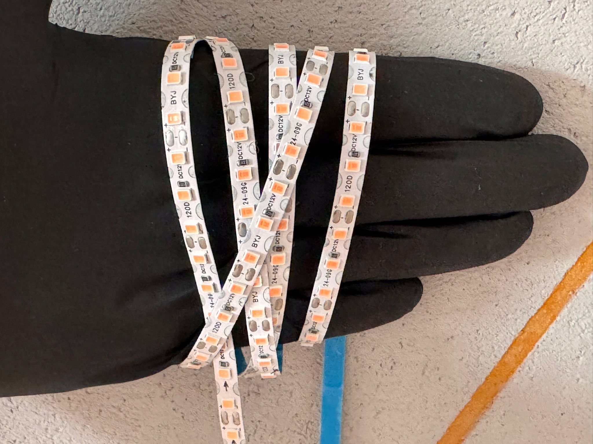 Taśma LED 12V 2835 S-Shape 10m Czerwona – elastyczna 8W/m - obrazek 6