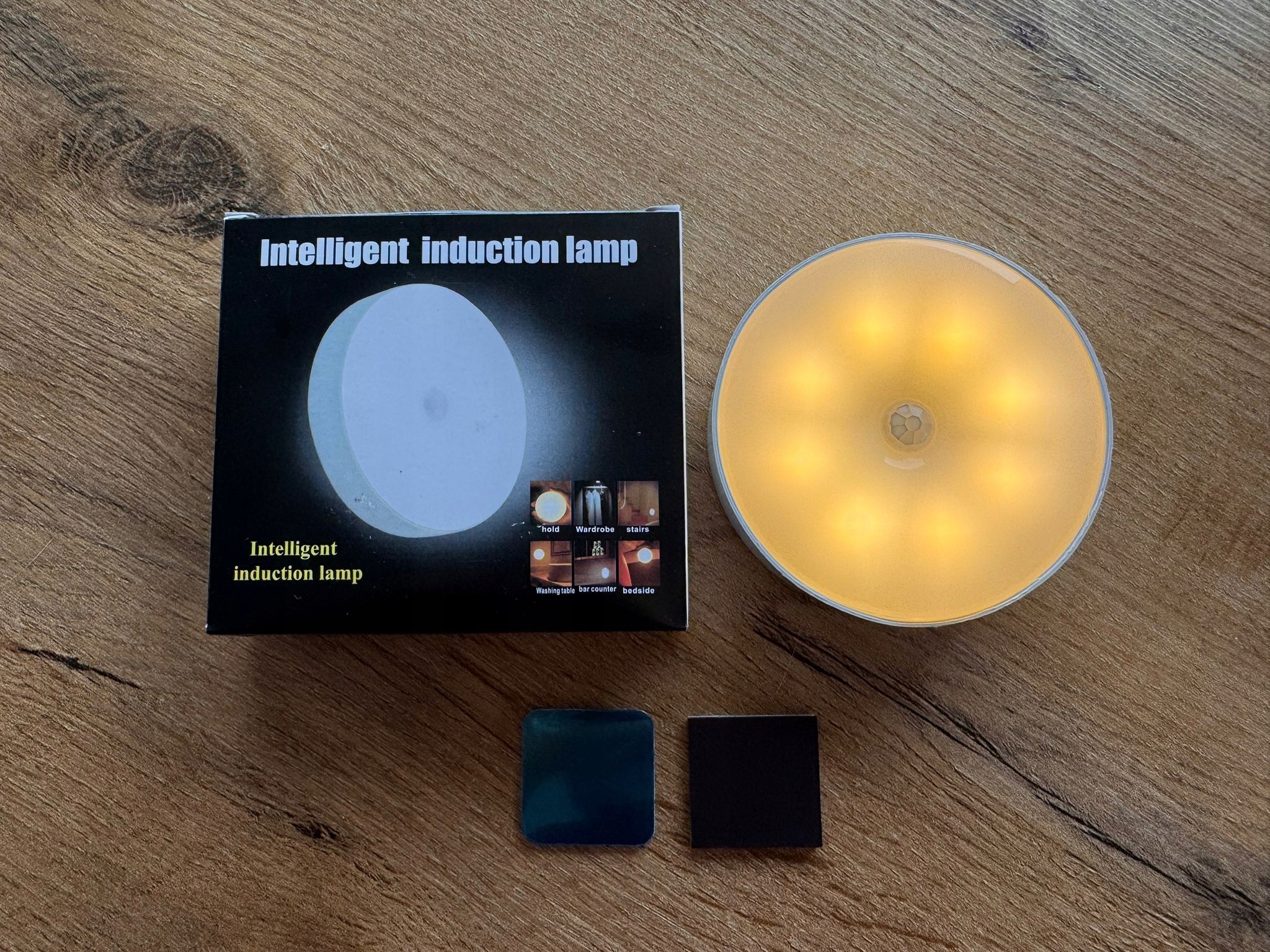 Lampka nocna LED z czujnikiem ruchu i zmierzchu USB 2w1 - obrazek 3