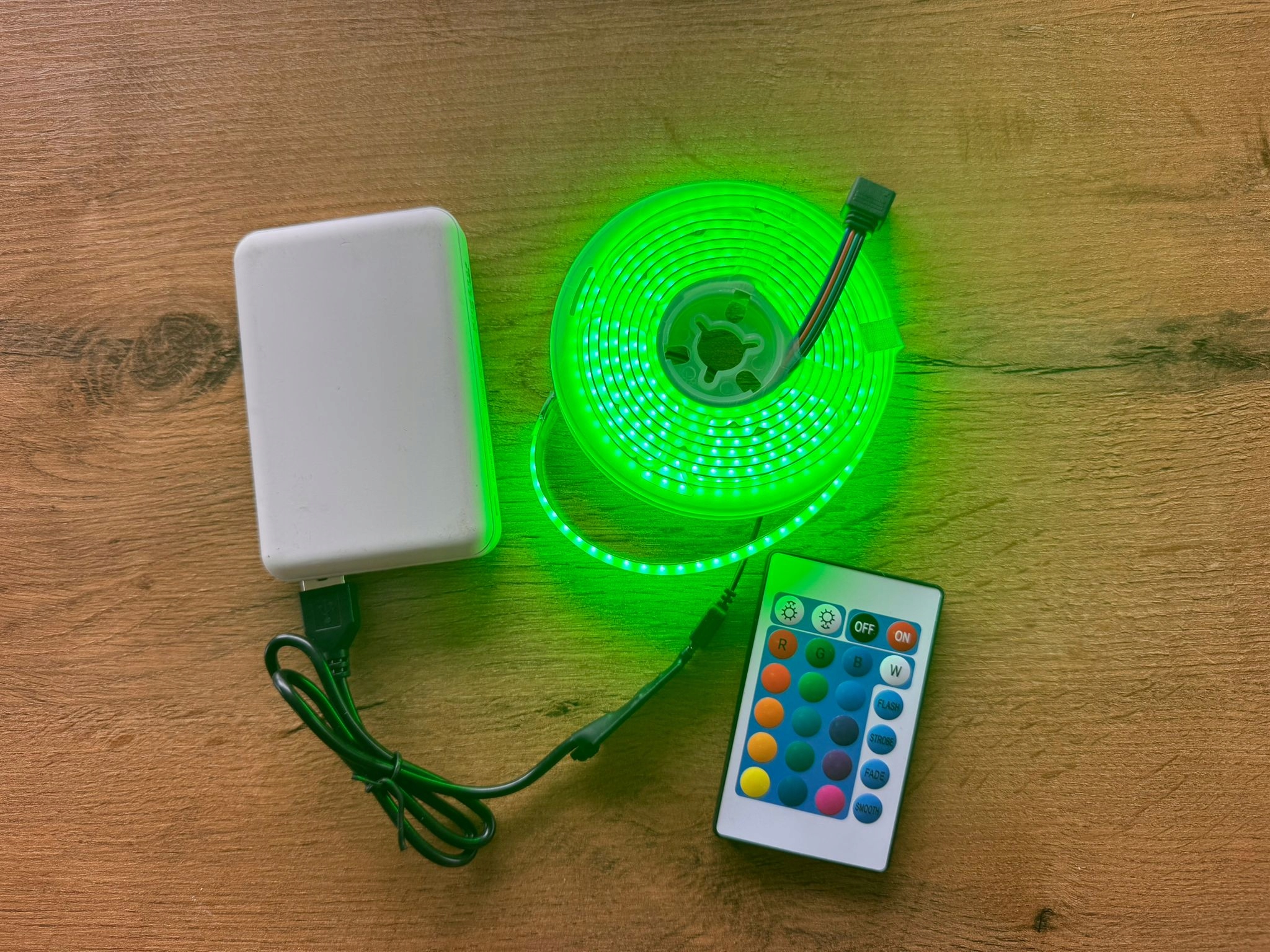 Taśma LED RGB COB 2m USB 5V z pilotem IR 24 - obrazek 3