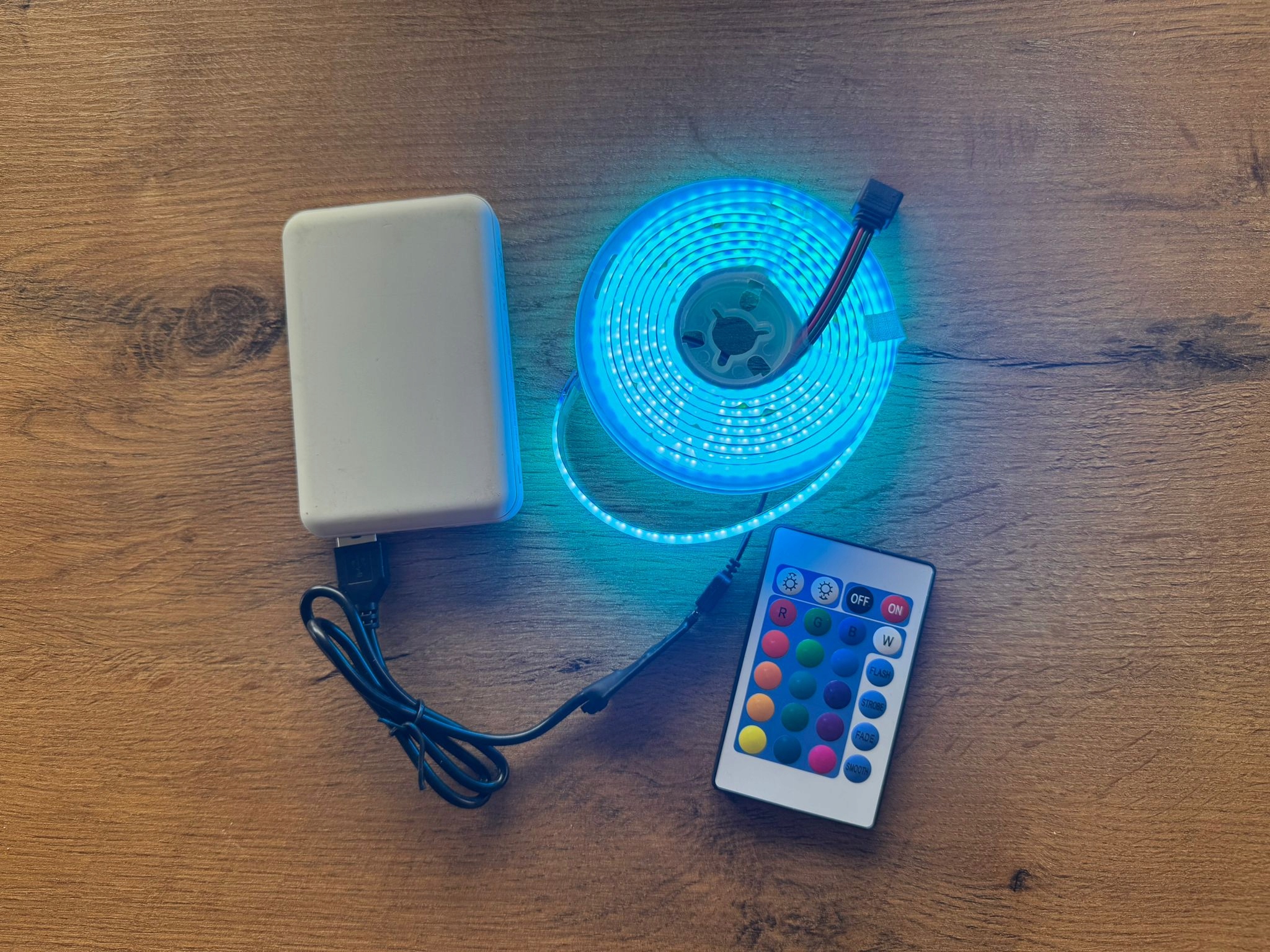 Taśma LED RGB COB 2m USB 5V z pilotem IR 24 - obrazek 5