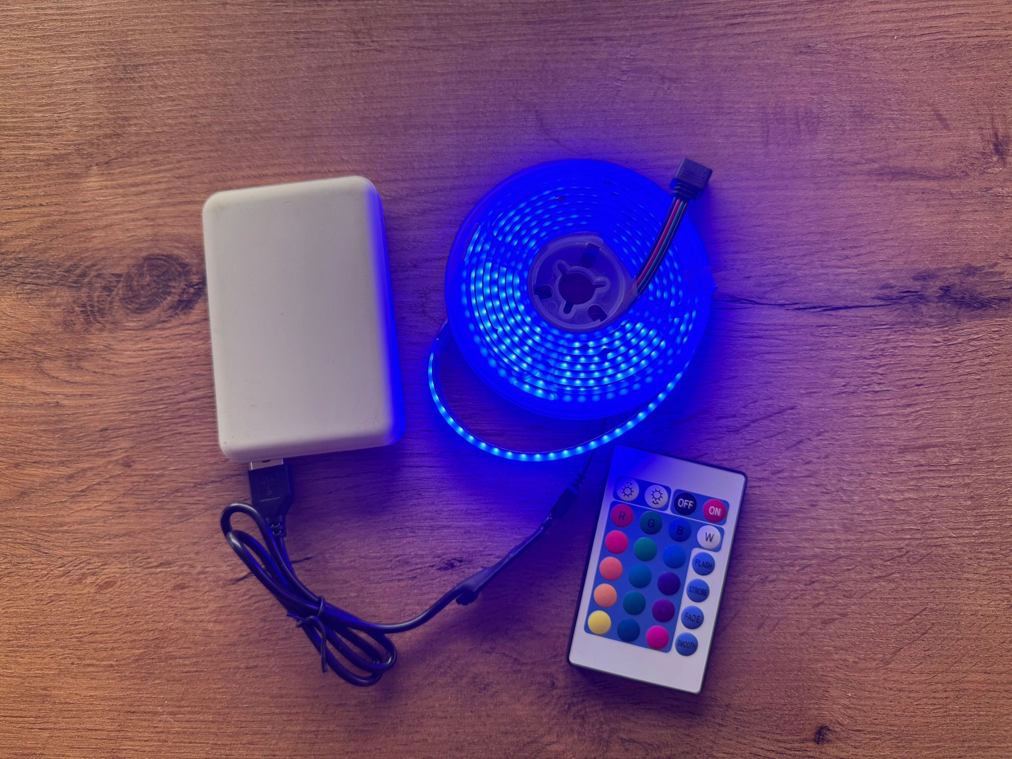 Taśma LED RGB COB 2m USB 5V z pilotem IR 24 - obrazek 7