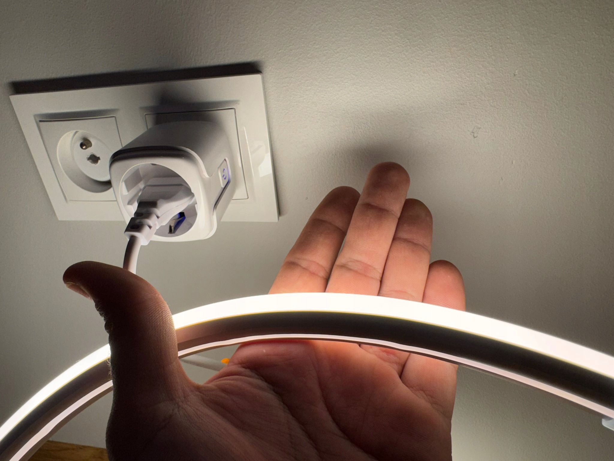 Inteligentne gniazdko do taśmy LED 230V TUYA 16A Smart Wifi - obrazek 13